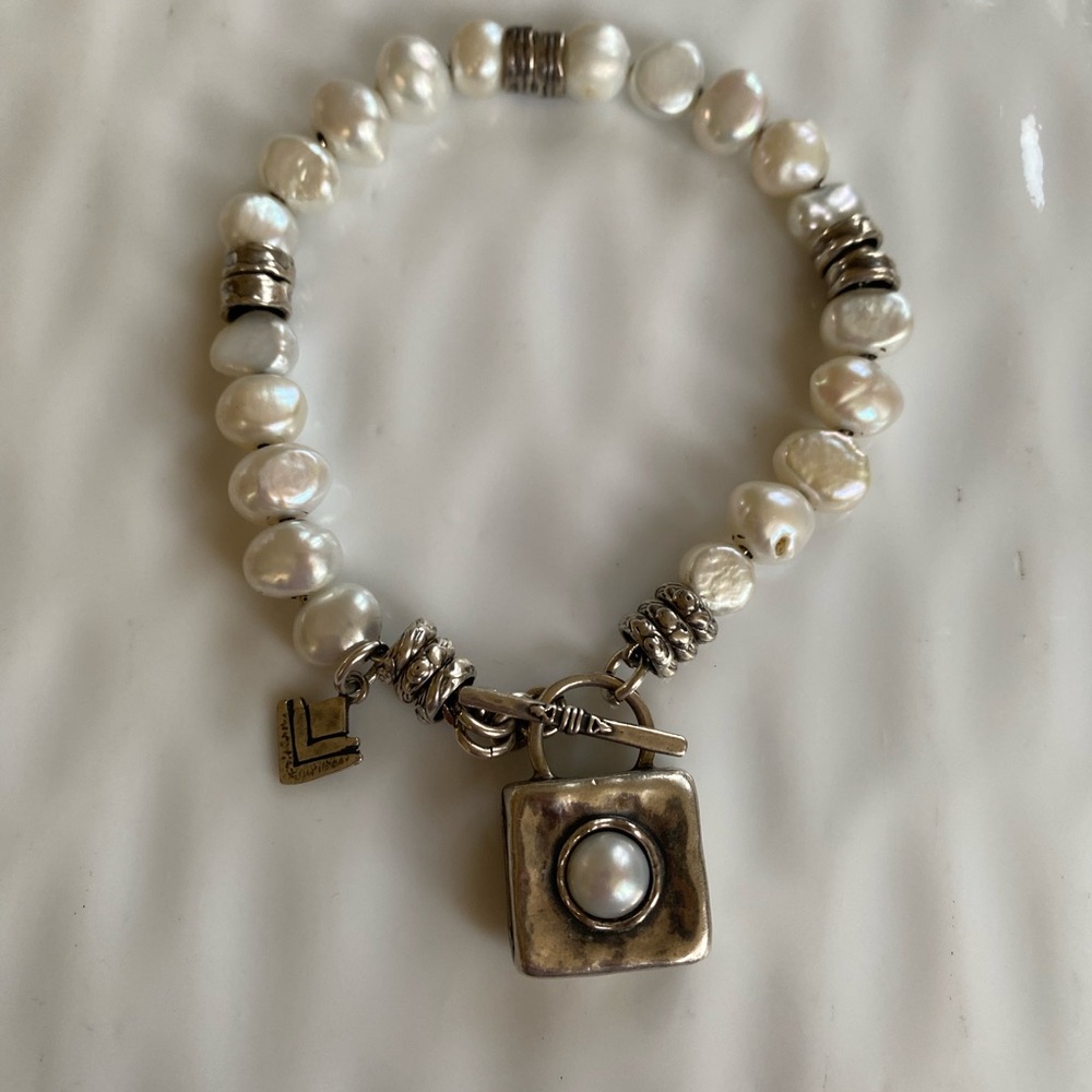 Silpada Pearl Bracelet 7.5 inches Toggle with Charm B1439 (rare find) - Picture 3 of 7